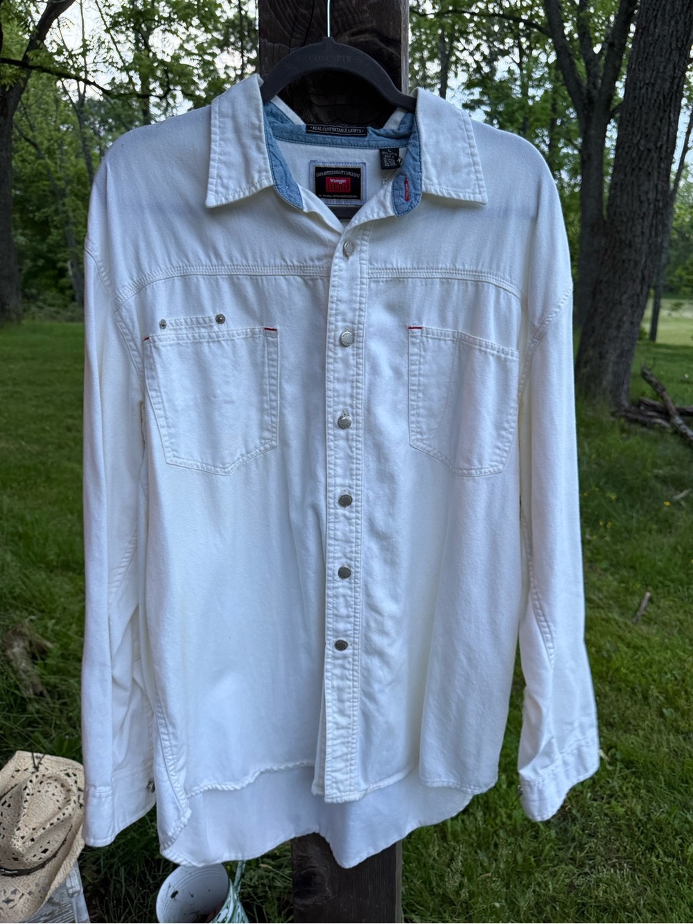 Wrangler White Button-Up Men's Shirt
